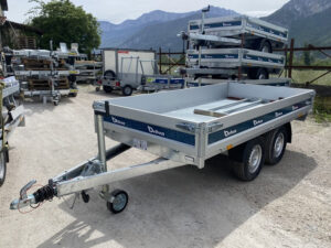 Q.jpg Basculante hidráulico Debon PW 1.2 LUX 306 x 155 cm 2000KG PTAC