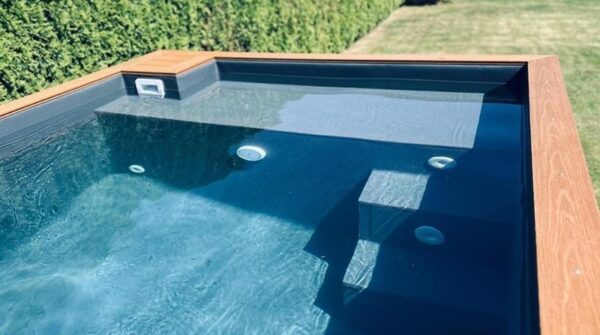 Spa modular com banheira de hidromassagem e pacote de conforto, 3,0 m x 2,5 m