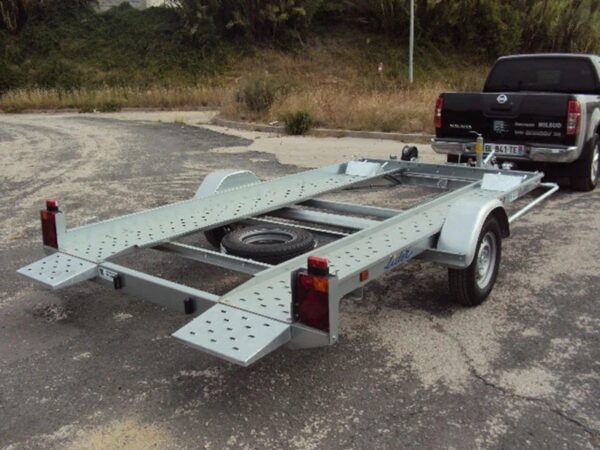 TTTT.jpg Reboque para transporte de veículos de eixo único, capacidade de 1300 kg